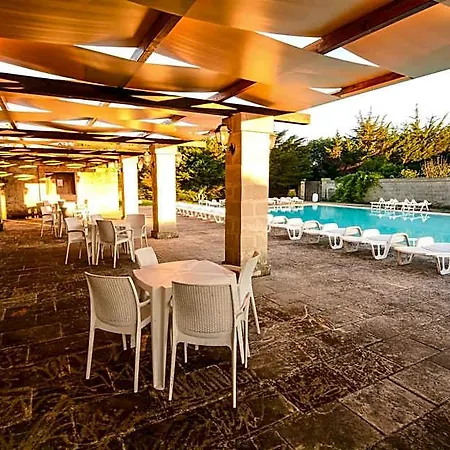 Tenuta Santicuti Hotel 4*